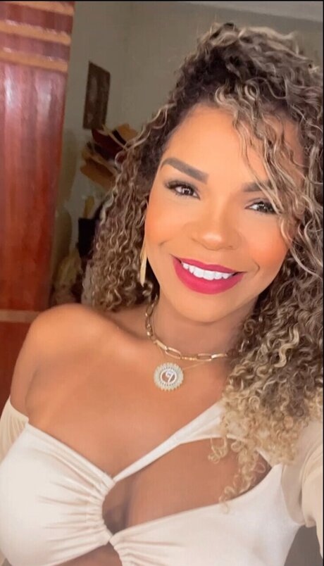 Nacktes geleaktes OnlyFans-Foto von Jlia Martinez