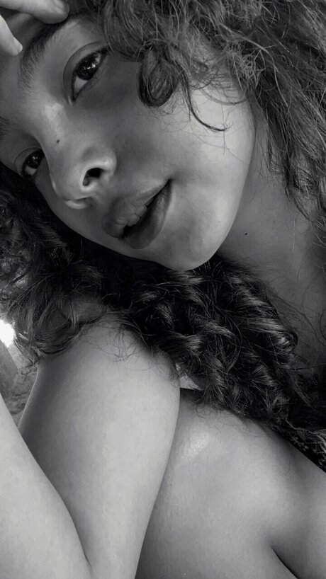 Nacktes geleaktes OnlyFans-Foto von Kellys Gills