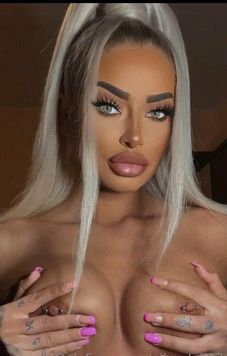 Nacktes geleaktes OnlyFans-Foto von Alina Stancu