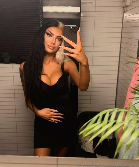 Nacktes geleaktes OnlyFans-Foto von Kysaa