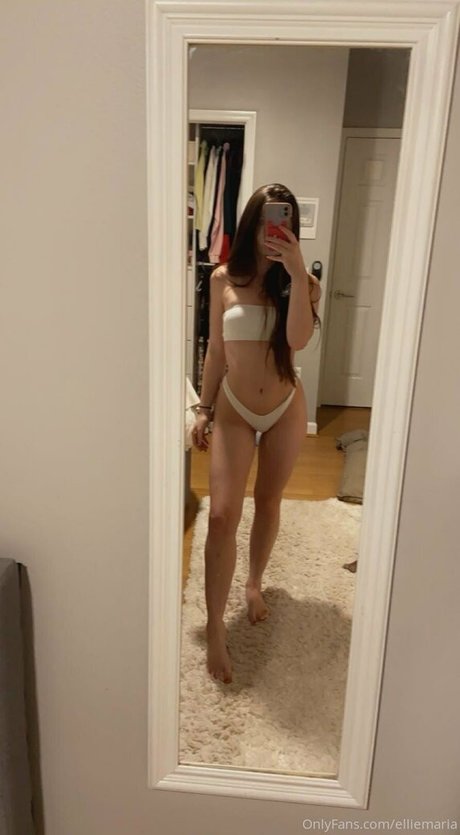 Nacktes geleaktes OnlyFans-Foto von Elliexlovely