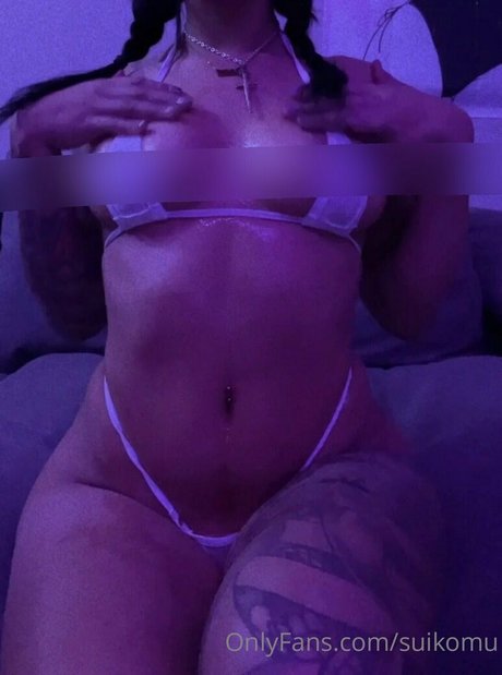 Nacktes geleaktes OnlyFans-Foto von Suikomuu