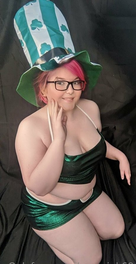 Nacktes geleaktes OnlyFans-Foto von Emopink69