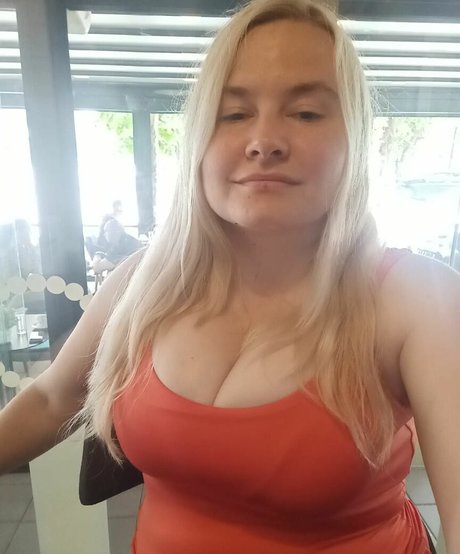 Nacktes geleaktes OnlyFans-Foto von Dejana Savi