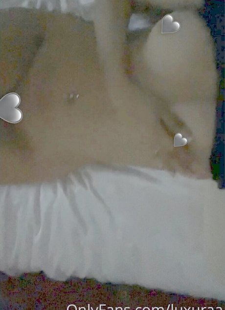 Nacktes geleaktes OnlyFans-Foto von Luxuraa