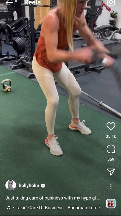 Nacktes geleaktes OnlyFans-Foto von Holly Holm