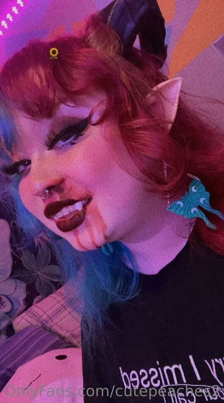 Nacktes geleaktes OnlyFans-Foto von Cutepeaches2
