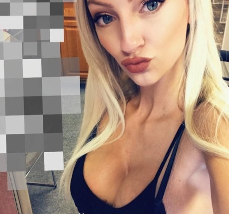 Nacktes geleaktes OnlyFans-Foto von Michelle Pimer