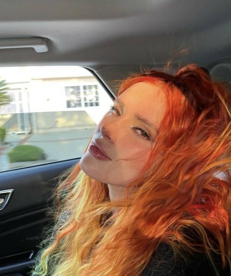 Nacktes geleaktes OnlyFans-Foto von Bella Thorne