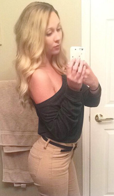 Nacktes geleaktes OnlyFans-Foto von Kelsey Baile