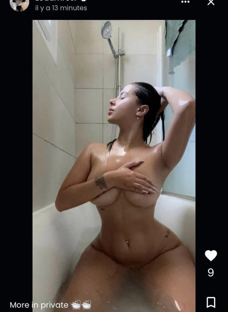 Nacktes geleaktes OnlyFans-Foto von Loumrcsl