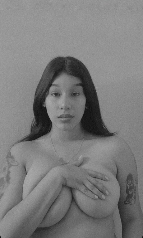 Nacktes geleaktes OnlyFans-Foto von Fernanda V