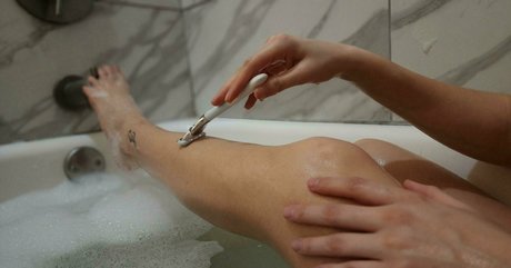 Nacktes geleaktes OnlyFans-Foto von Feetbeth