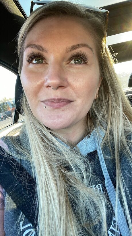 Nacktes geleaktes OnlyFans-Foto von Lovebug