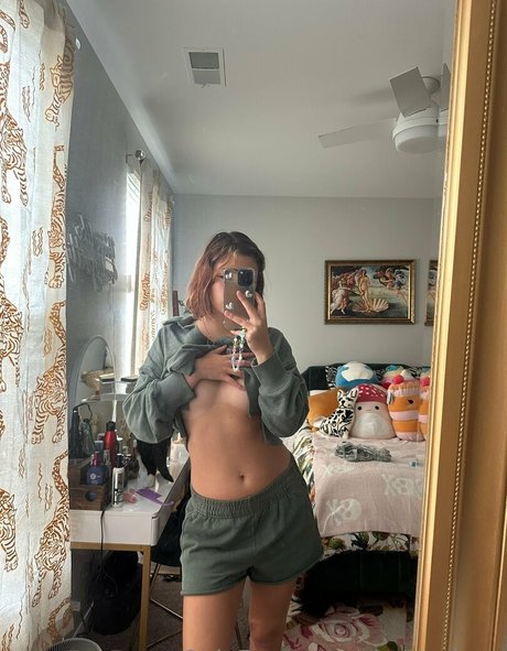 Nacktes geleaktes OnlyFans-Foto von Miakumiho
