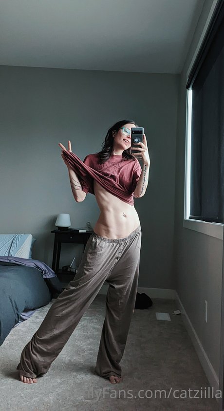 Nacktes geleaktes OnlyFans-Foto von Catziilla