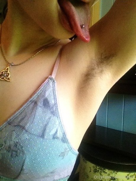 Nacktes geleaktes OnlyFans-Foto von Zheani