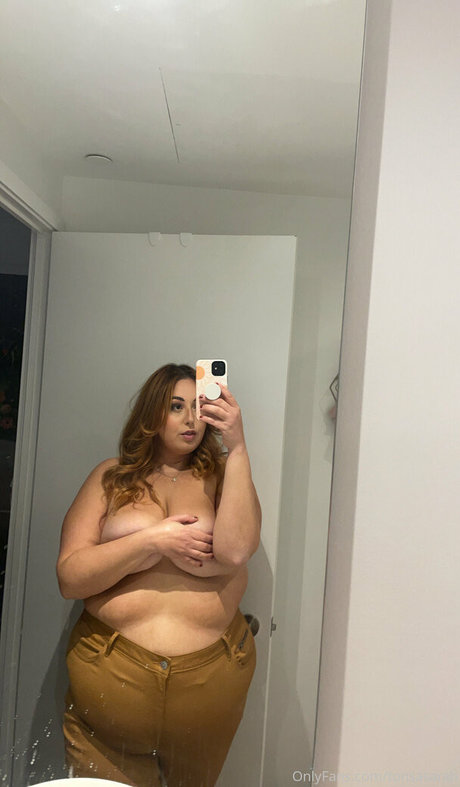 Nacktes geleaktes OnlyFans-Foto von Tonsasarah