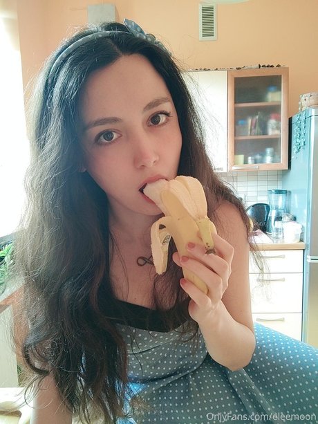 Nacktes geleaktes OnlyFans-Foto von Eleemoon
