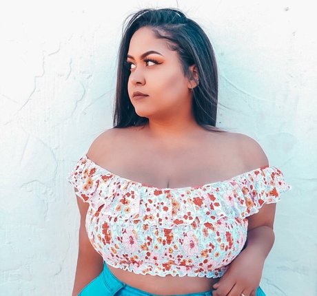 Nacktes geleaktes OnlyFans-Foto von Uilanibabe