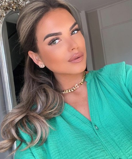 Nacktes geleaktes OnlyFans-Foto von Nana Van Veghel