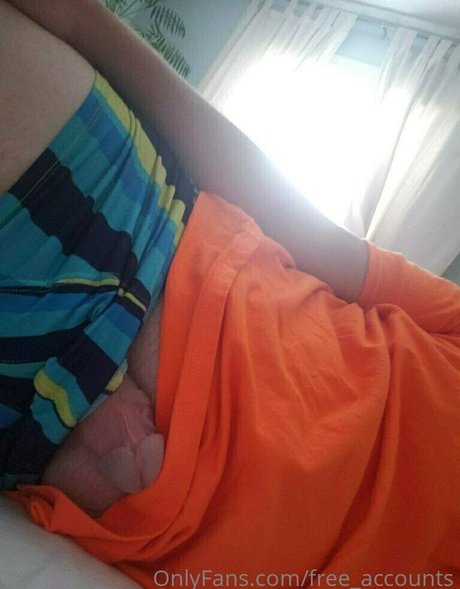 Nacktes geleaktes OnlyFans-Foto von Freeaccounts