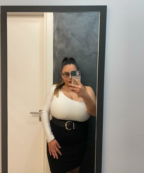 Nacktes geleaktes OnlyFans-Foto von Letizia Scrivani