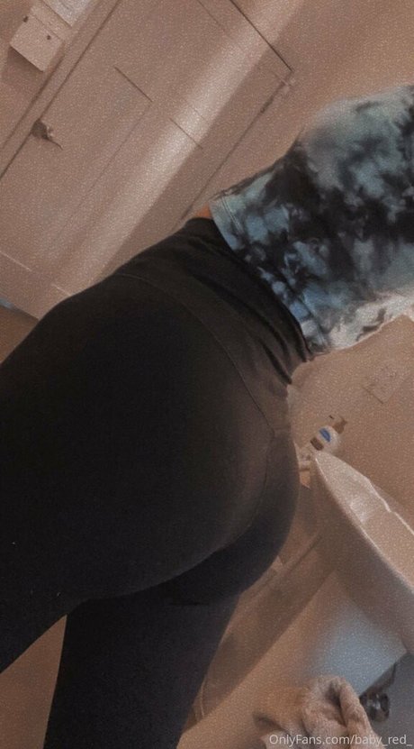 Nacktes geleaktes OnlyFans-Foto von Babyred