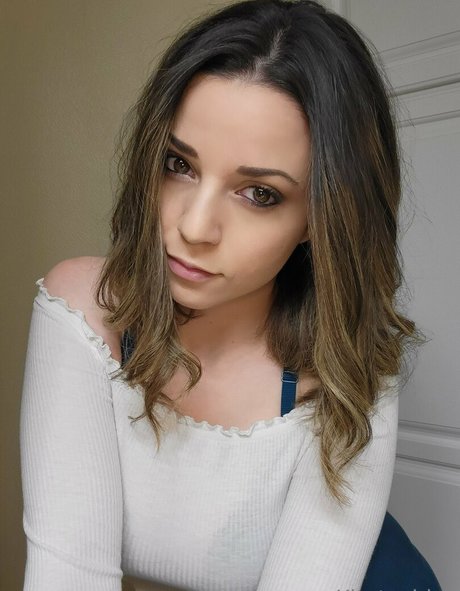Nacktes geleaktes OnlyFans-Foto von Kitkatterson
