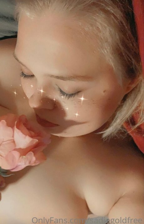 Nacktes geleaktes OnlyFans-Foto von Sadiegoldfree