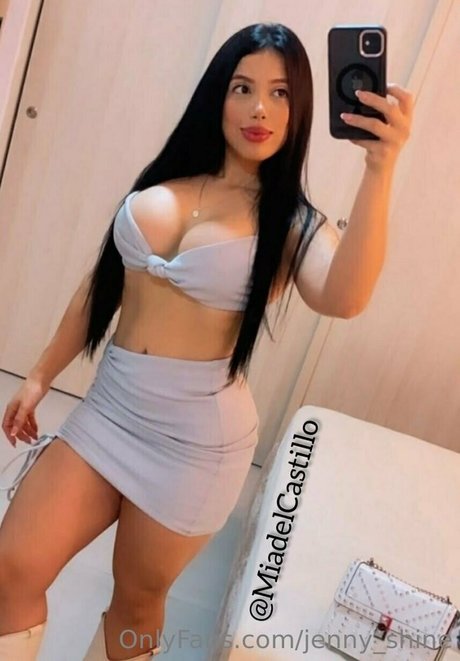 Nacktes geleaktes OnlyFans-Foto von Jennyshine