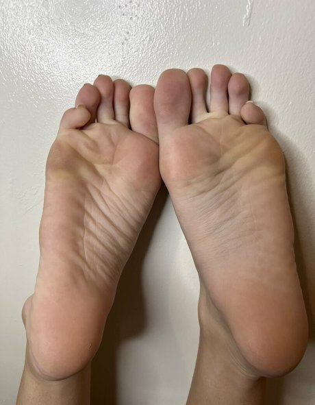 Breesfeet1