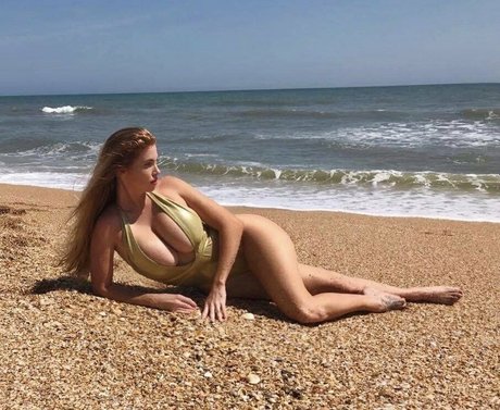 Nacktes geleaktes OnlyFans-Foto von Elizabetho