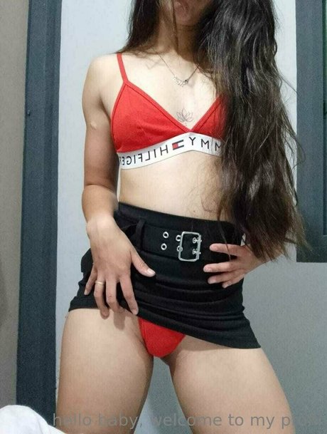Nacktes geleaktes OnlyFans-Foto von Girlxxxtriniti