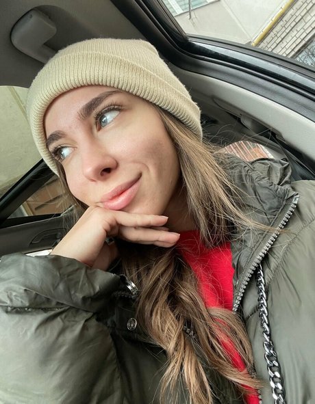 Nacktes geleaktes OnlyFans-Foto von Lilibabe