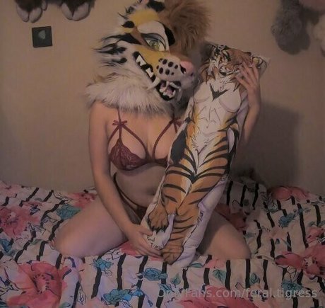 Nacktes geleaktes OnlyFans-Foto von Feraltigress