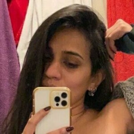 Nacktes geleaktes OnlyFans-Foto von Sheenzy01