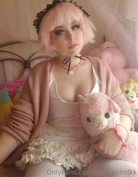 Nacktes geleaktes OnlyFans-Foto von Bunnyymilkk