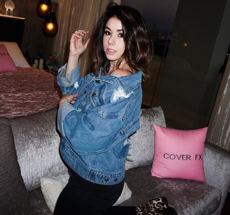 Nacktes geleaktes OnlyFans-Foto von Jillian Rose Reed