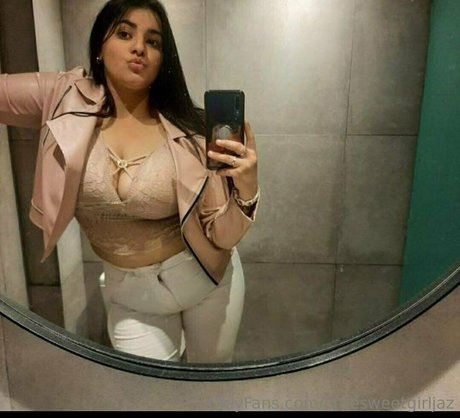 Littlesweetgirljaz