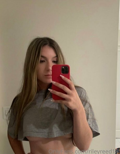 Nacktes geleaktes OnlyFans-Foto von Rileyreed18