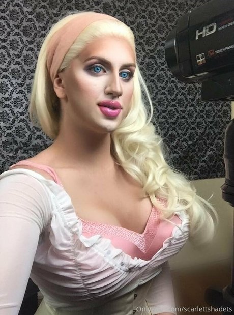 Nacktes geleaktes OnlyFans-Foto von Scarlettshadets