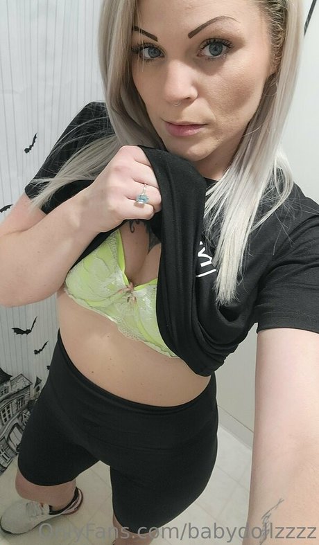 Nacktes geleaktes OnlyFans-Foto von Babydollzzzz