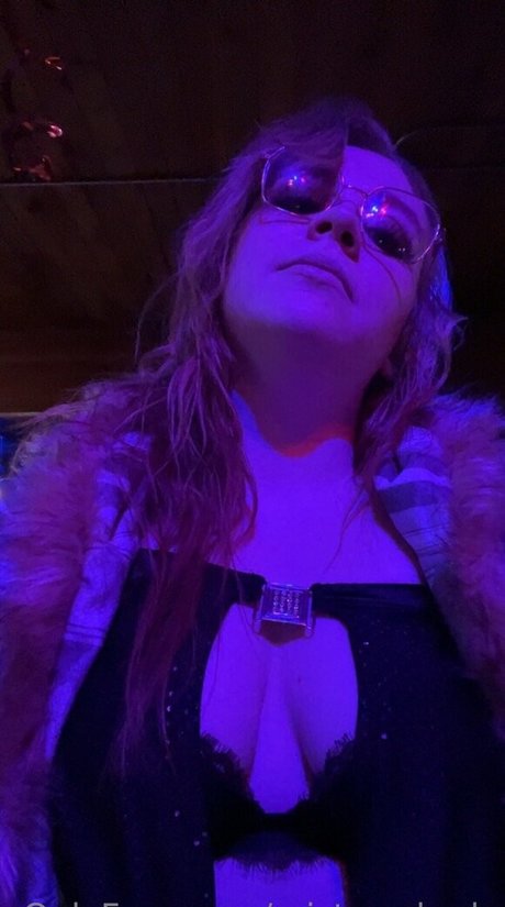 Nacktes geleaktes OnlyFans-Foto von Mistresskarly