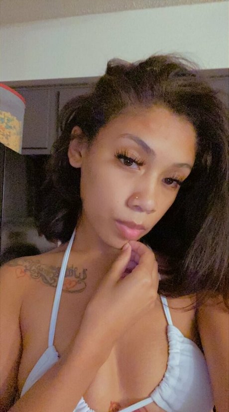 Nacktes geleaktes OnlyFans-Foto von Petitenpretty00