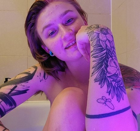 Nacktes geleaktes OnlyFans-Foto von Natie Del