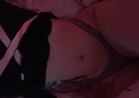 Nacktes geleaktes OnlyFans-Foto von Crybabyxnina