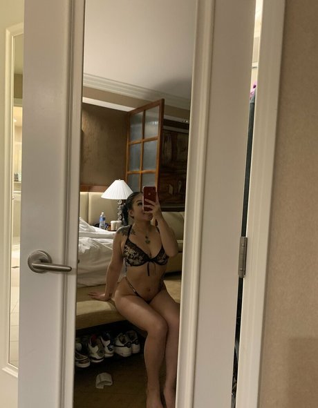 Nacktes geleaktes OnlyFans-Foto von Crybabyxnina