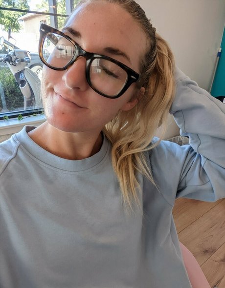 Nacktes geleaktes OnlyFans-Foto von Megnfit