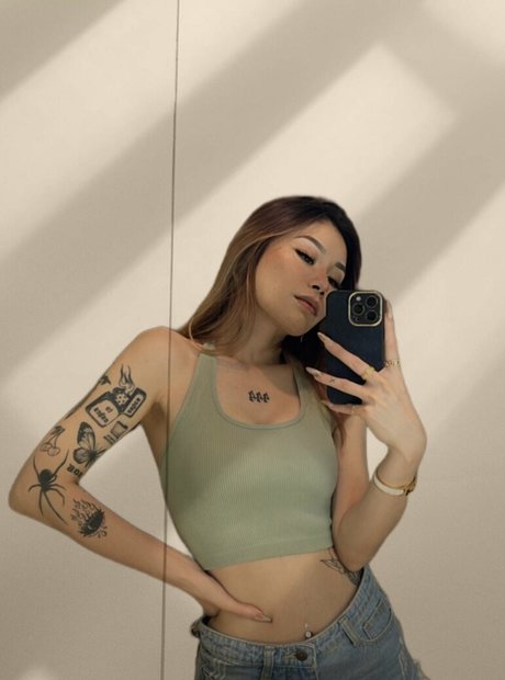 Nacktes geleaktes OnlyFans-Foto von Ashleyschaffino